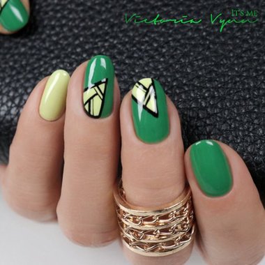 Гель лак Victoria Vynn COLOR COVER 221 Green Grass весенняя зелень 8ml - Фото №2