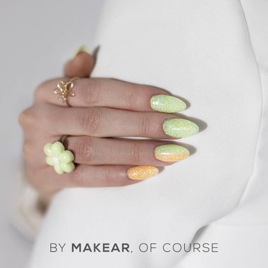 Гель-лак MAKEAR Daisy 624 прозрачный с зелеными блестками 8 мл - Фото №3