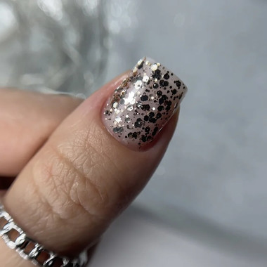 Гель NAILSOFTHENIGHT Brokat gel 02 золотой 5 г - Фото №3