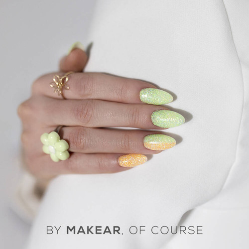 Гель-лак MAKEAR Daisy 624 прозрачный с зелеными блестками 8 мл - Фото №3