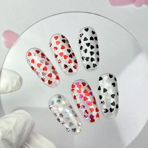 Топ NAILSOFTHEDAY Kupidon top 06 с черными и голографическими сердцами без липкого слоя 10 мл - Фото №4