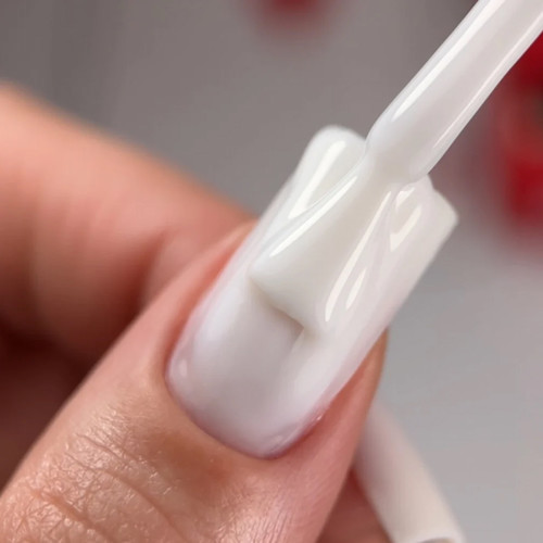База для ногтей HEYLOVE Tint base Nude Bride молочно-белый 15 мл - Фото №4