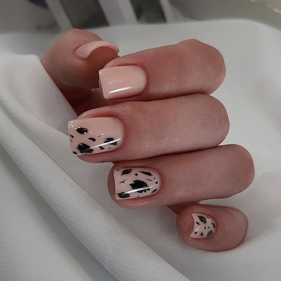 Гель NAILSOFTHEDAY Bottle gel 04 бежевый, 10 мл - Фото №4