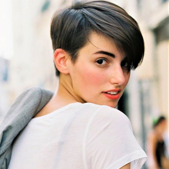 Asymmetrical haircuts (Garcon)