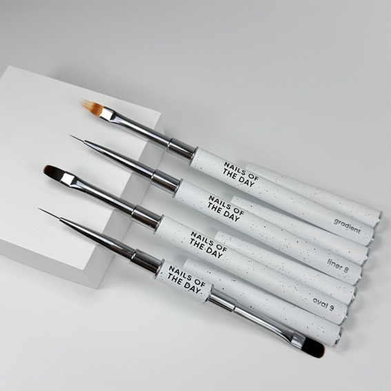 Двусторонняя кисть NAILSOFTHEDAY Professional Brush 2 in 1 Liner Oval - Фото №3