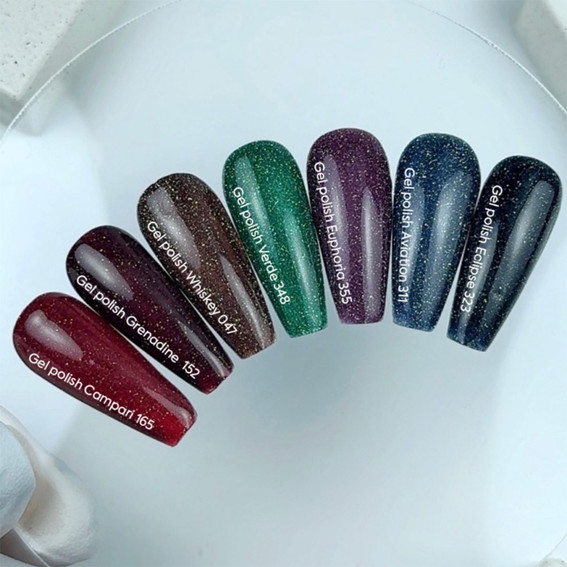 Гель-лак NAILSOFTHEDAY Gel Polish 165 Campari насыщенный красный светоотражающий 10 мл - Фото №6