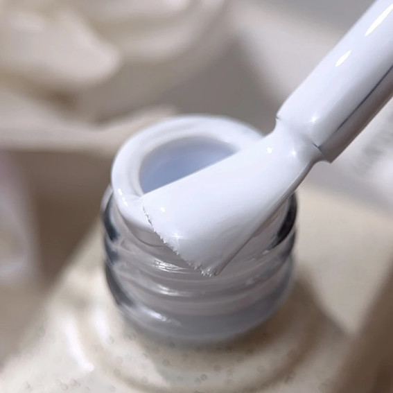 Гель-лак NAILSOFTHEDAY French White 002 Gel Polish холодный ультрабелый 10 мл - Фото №2