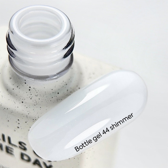 Гель NAILSOFTHEDAY Bottle gel 44 белый с шиммером 10 мл - Фото №3