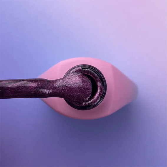 Гель-лак YOUARECUTE Color 118 светоотражающий кошачий глаз фиолетовый 5 мл (993-4446-1275) - Фото №2